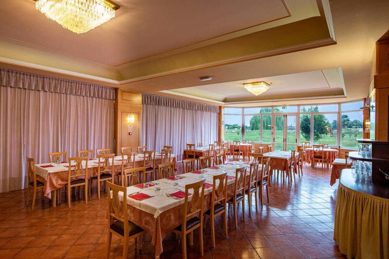 Hotel Villa Strassoldo "Ex Attianese Hotel Restaurant" Cervignano del Friuli Dış mekan fotoğraf