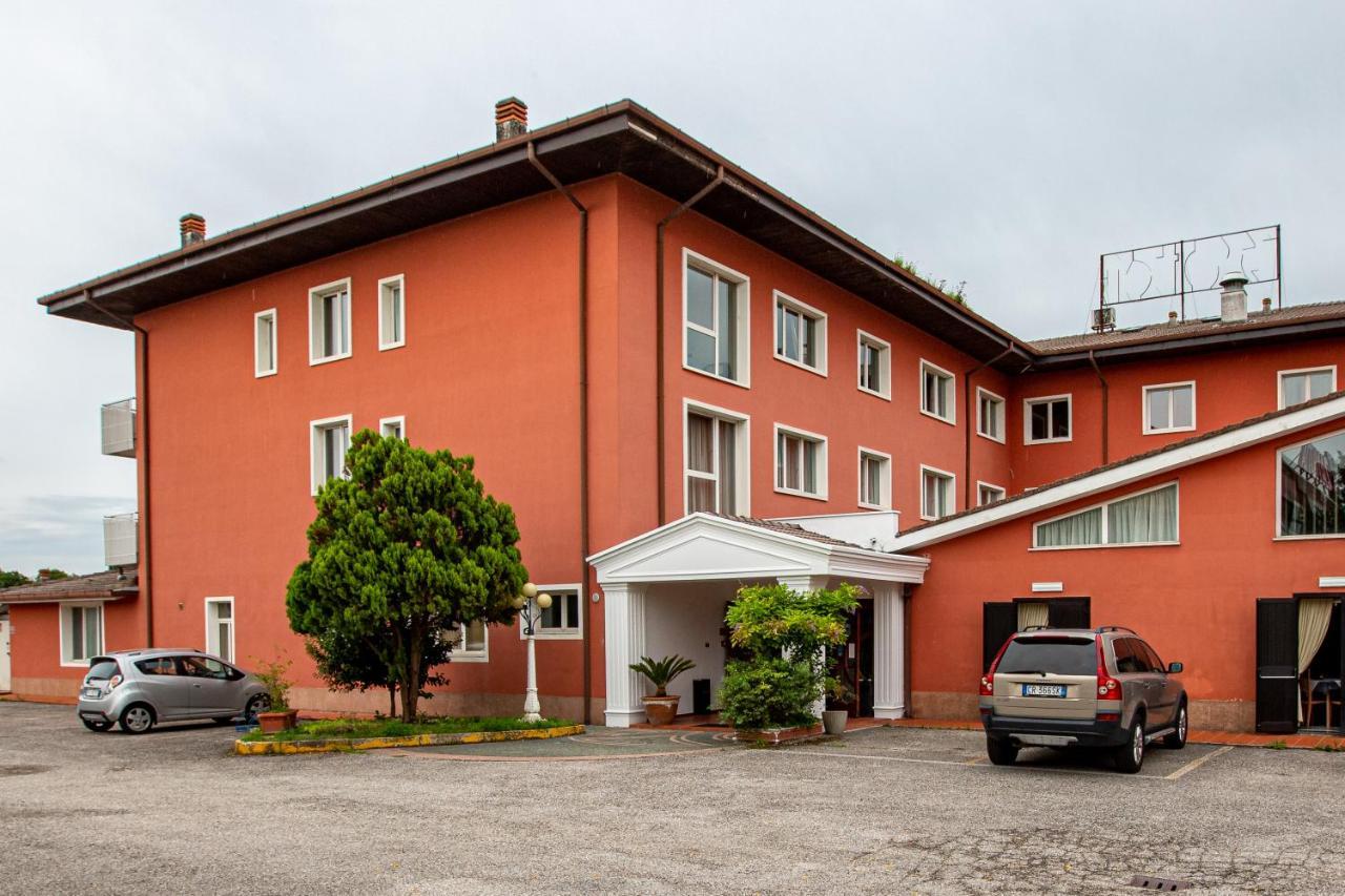 Hotel Villa Strassoldo "Ex Attianese Hotel Restaurant" Cervignano del Friuli Dış mekan fotoğraf