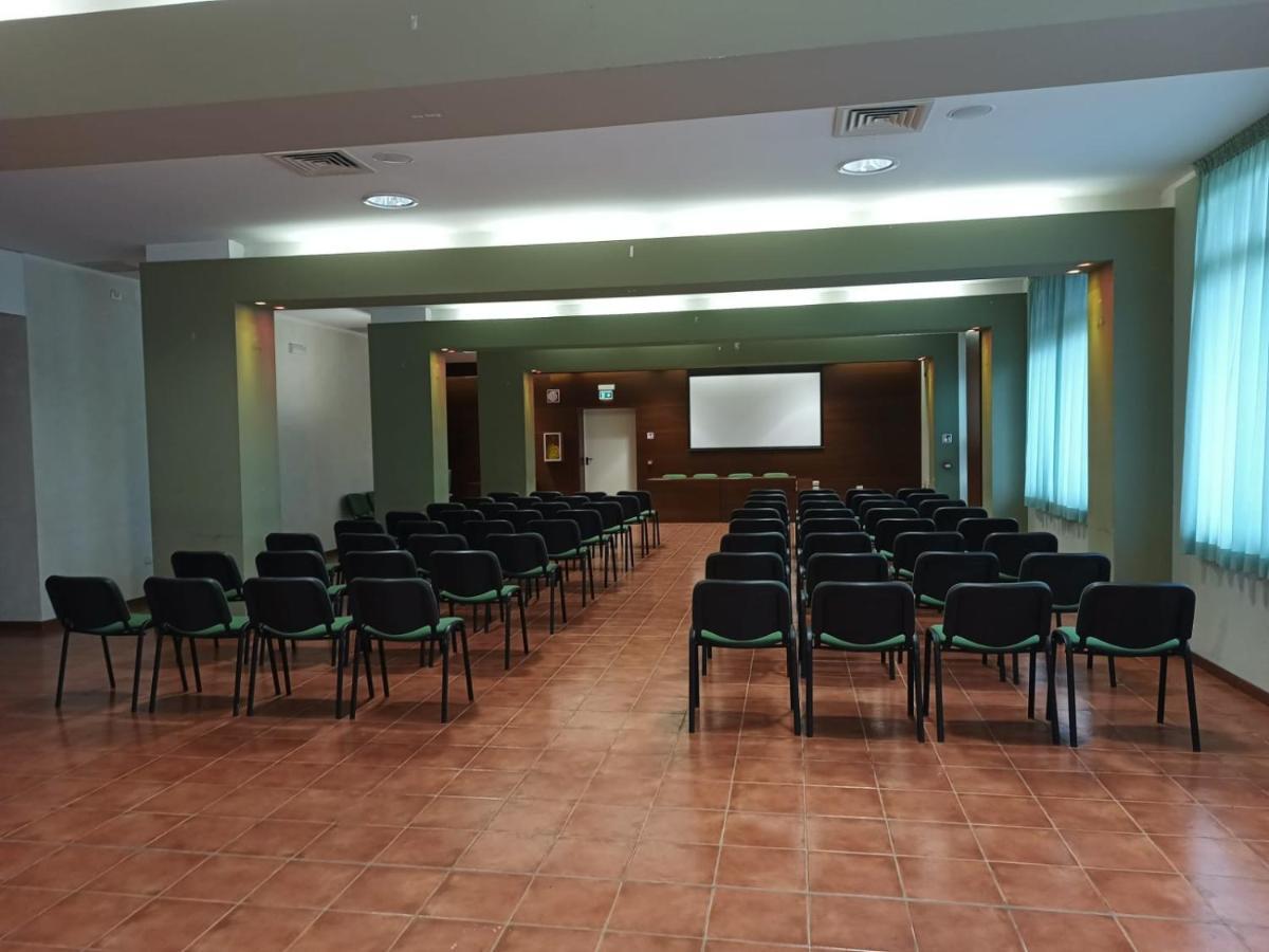 Hotel Villa Strassoldo "Ex Attianese Hotel Restaurant" Cervignano del Friuli Dış mekan fotoğraf