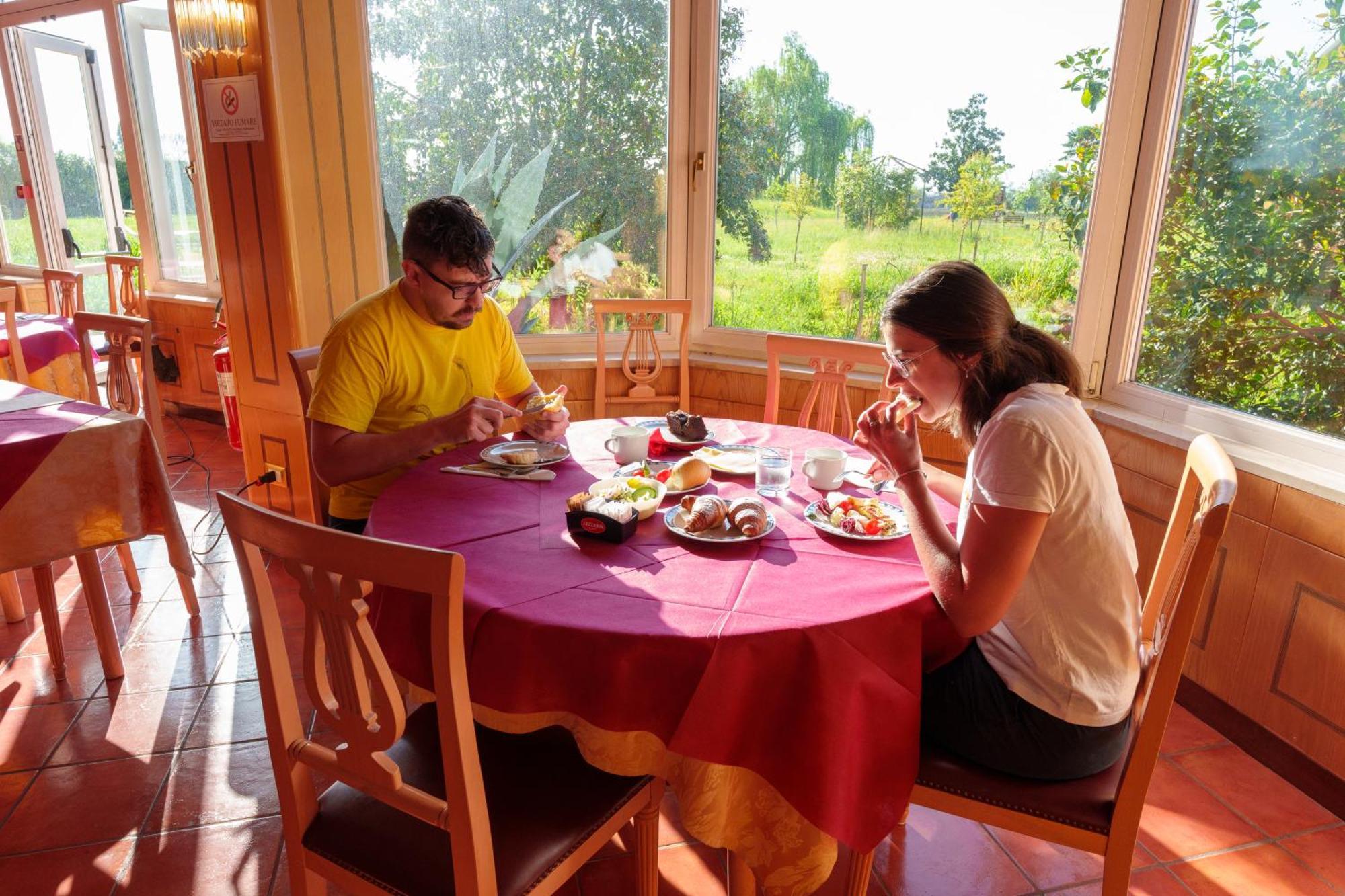 Hotel Villa Strassoldo "Ex Attianese Hotel Restaurant" Cervignano del Friuli Dış mekan fotoğraf