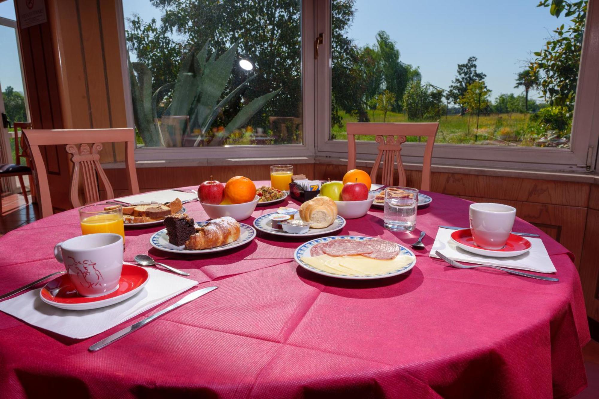 Hotel Villa Strassoldo "Ex Attianese Hotel Restaurant" Cervignano del Friuli Dış mekan fotoğraf
