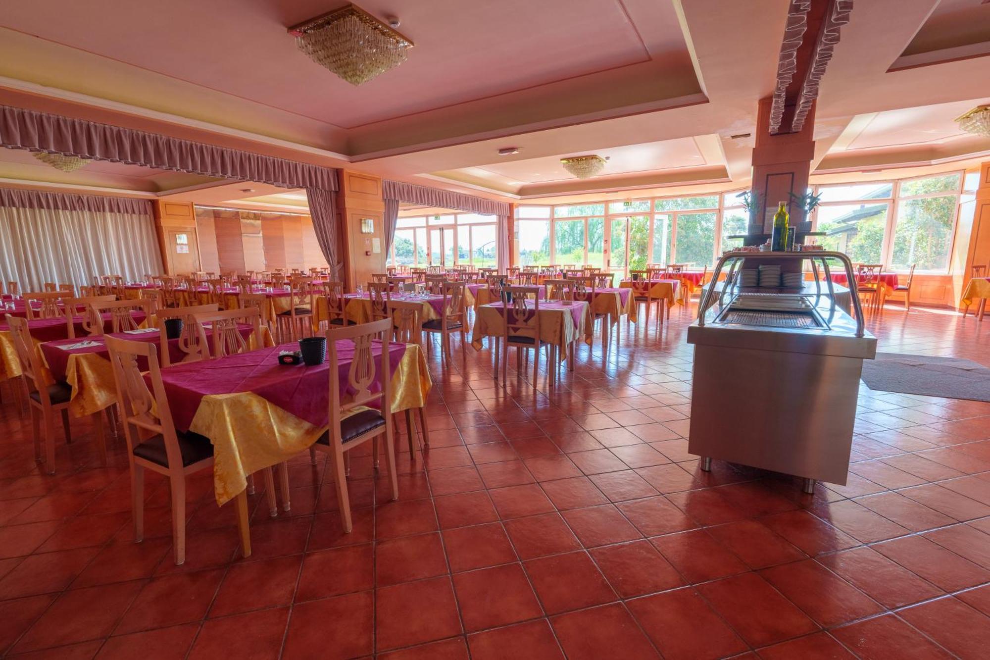 Hotel Villa Strassoldo "Ex Attianese Hotel Restaurant" Cervignano del Friuli Dış mekan fotoğraf