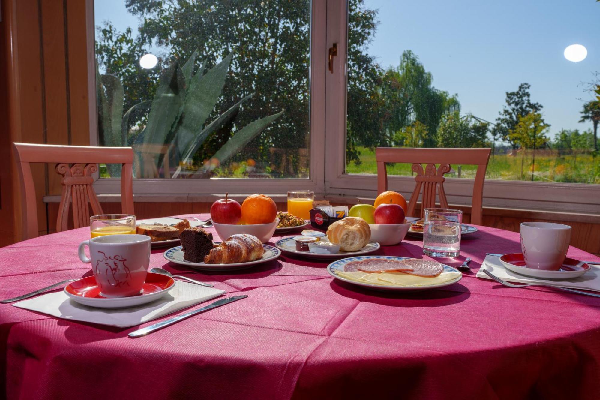 Hotel Villa Strassoldo "Ex Attianese Hotel Restaurant" Cervignano del Friuli Dış mekan fotoğraf